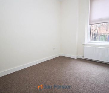 2 bedroom ground floor flat to rent - Photo 1