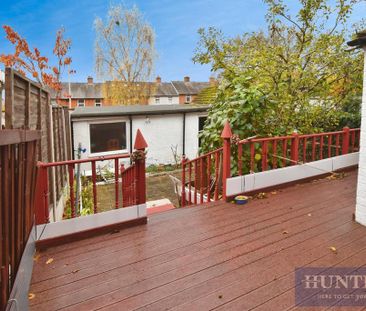 3 bedroom semi-detached house to rent - Photo 4