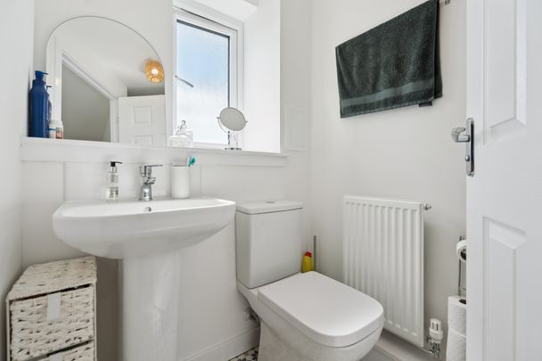 Drummonds Crescent - Photo 1
