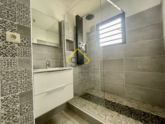 Location Appartement 2 pièces 34m² STE CLOTILDE 97490 - Photo 1