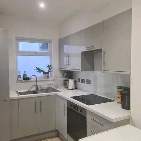 Room in a Shared House, Recreation View, LS11 - Photo 3