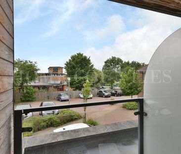 1 bedroom retirement property to rent - Photo 3