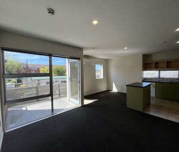 Central Living on Waller! - Photo 2