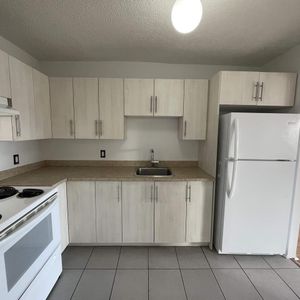2 CH - 1 SDB - Côte Saint-Luc - $1,695 /mo - Photo 3