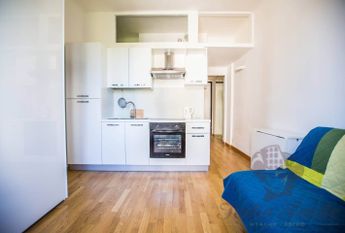 Студия возле метро Brenta