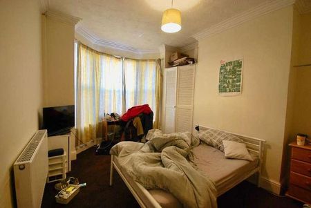 Whitby Road, Fallowfield, Manchester, M14 - Photo 4