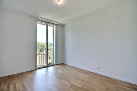 Exceptionnel appartement de 5.5 pièces au dernier étage à louer à Marly ! - Photo 4