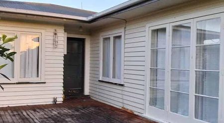 Papakura 4 bedroom - Photo 5