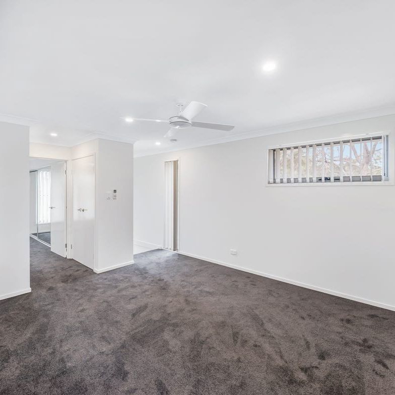 Modern Townhouse for Rent - Photo 1