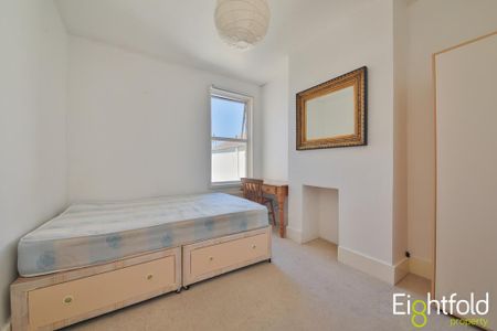 4 bedroom terraced house to rent - Photo 5