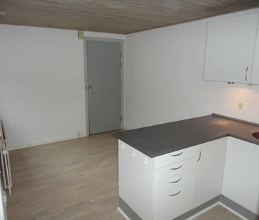 Stor og lys lejlighed på øverste etage - Photo 1