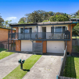 Coastal Living with Ocean Views: Spacious Unit for Rent in Burleigh Heads!" - Photo 3