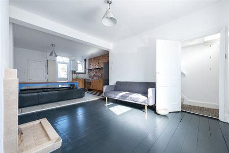 3 bedroom terraced house to rent - Photo 4