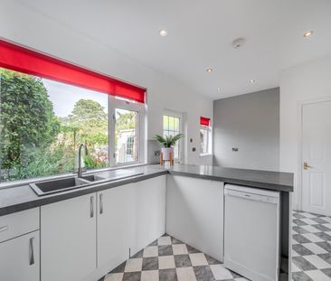 3 bedroom semi-detached house to rent - Photo 3