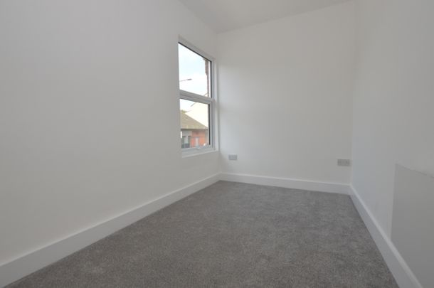 2 Bedroom FIrst Floor Flat - Photo 1