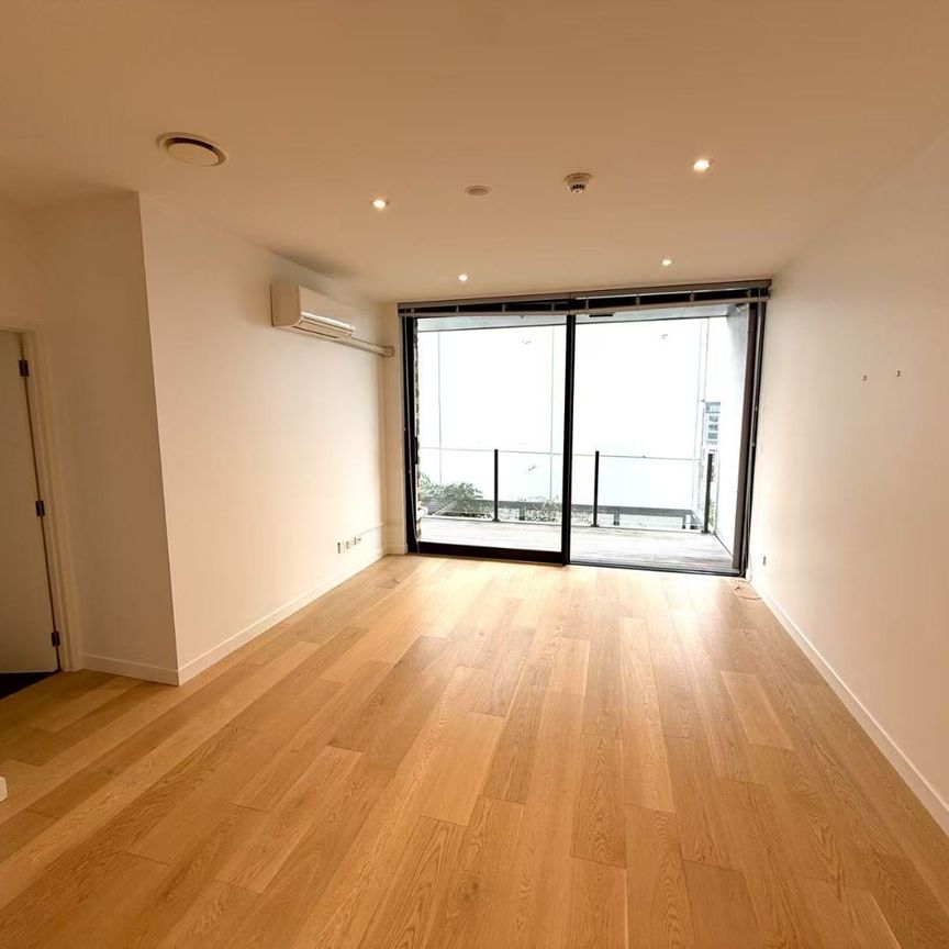 Stylish, Executive Apartment - Photo 1