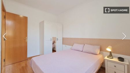 barcelona, Catalonia 08012 - Photo 4