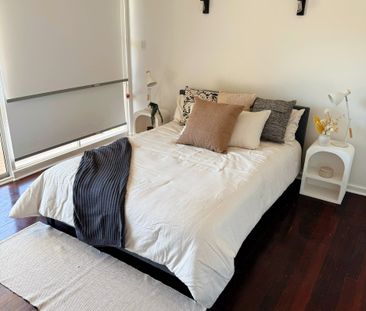 Salisbury East - Photo 2