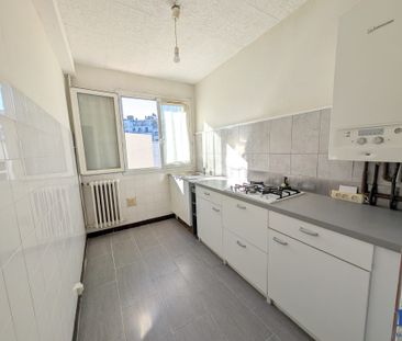Location Appartement 3 pièces 56m² GRENOBLE 38000 - Photo 2