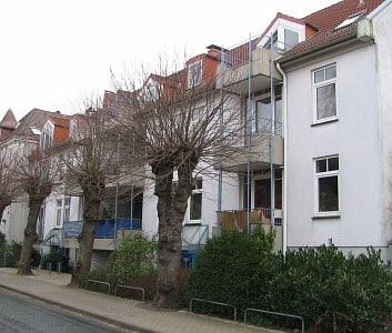 M 17 Vegesack -zentrale Lage -2 Zimmerwohnung im 1. Obergeschoss mi... - Photo 1