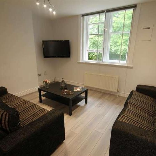 Huntsmoor House, Spital Tongues, NE2 - Photo 1