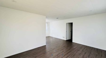 Three Bedroom Home with Huge Garage/Rumpus - Photo 4