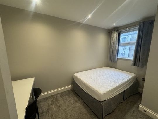 Cameron Street, L7 - Photo 1