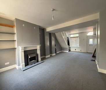 2 bedroom terraced house to rent - Photo 4