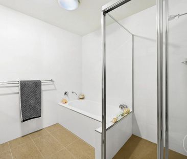Level Villa With Enclosed Rear Yard - Photo 6