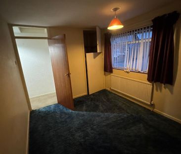 3 bedroom semi-detached house to rent - Photo 6