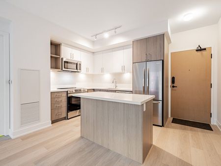 For Lease - 333 Sunseeker Avenue Unit# 408, Innisfil, Ontario - Photo 2