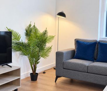3 bedroom apartment to rent - Photo 3