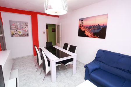 Carrer de Polo y Peyrolón, Valencia, Valencian Community 46021 - Photo 4