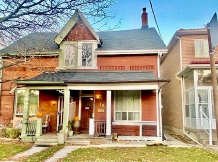 For Lease - 19 Luttrell Avenue Unit# Upper, Toronto, Ontario - Photo 4