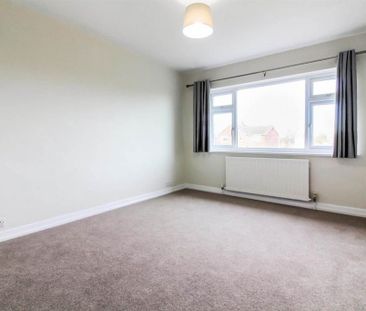 4 bedroom detached house to rent - Photo 4