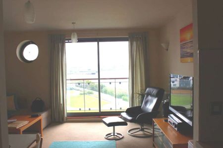 Price £1,600 pcm - Available 20/12/2025 - Unfurnished - Photo 2