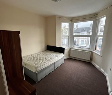 Room in a Shared House, Lansdowne Road, IG3 - Photo 5