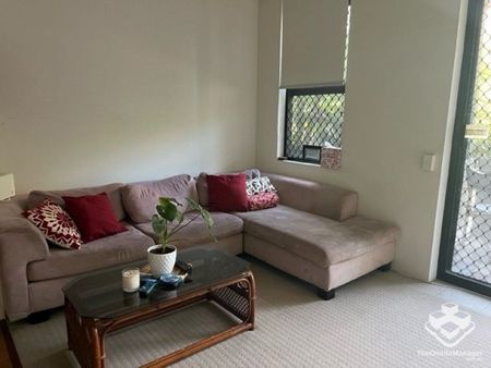 Spacious One Bed Apartment, At The Cannery! - Photo 4