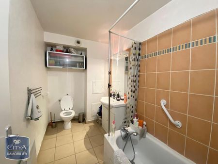 Location Appartement 2 pièces 41m² ST ETIENNE 42000 - Photo 4