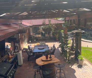 Shailer Park - Photo 1