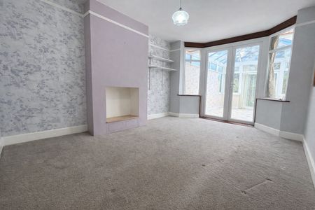 5 Bedroom House To Let - HP12 - Photo 2