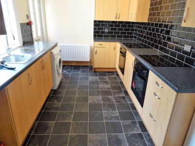 7 bedroom House in Headingley Avenue, Headingley - Photo 2