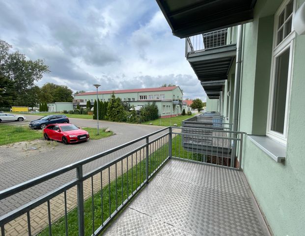 Gemütliche 1-Raum-Wohnung mit Einbauküche und Balkon - Photo 1