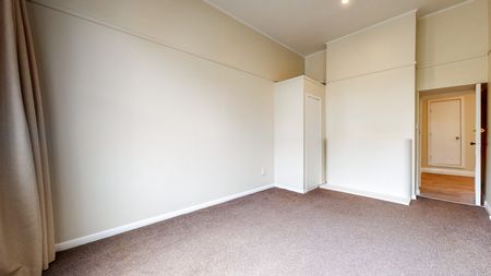 Modern Gem on the City Fringe! - Photo 2