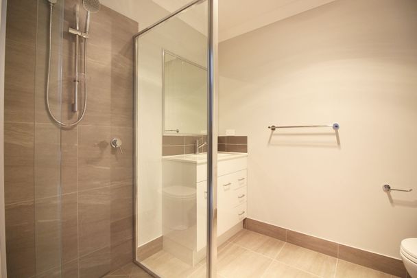 High on Style, Low on Maintenance – Easy Peninsula Living - Photo 1