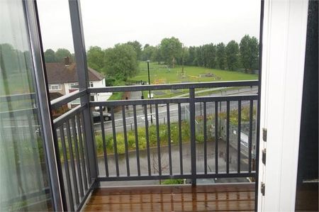 2 bedroom flat to rent - Photo 4