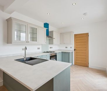 3 bedroom semi-detached house to rent - Photo 4