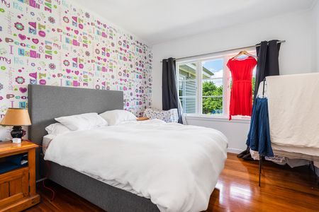 Golden Mile Goodie - Photo 2