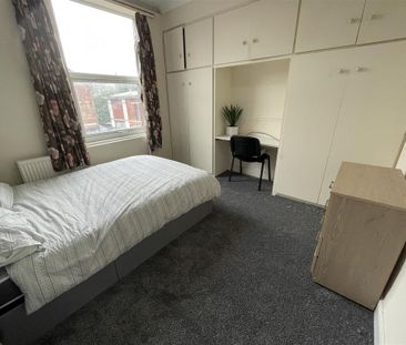 3 bedroom terraced house to rent - Photo 6