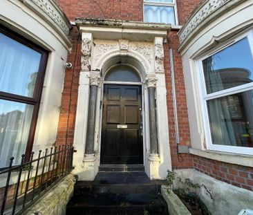 Apt 2, 10 Cliftonville Avenue, Apartment 2, Belfast, BT14 6BX - Photo 3
